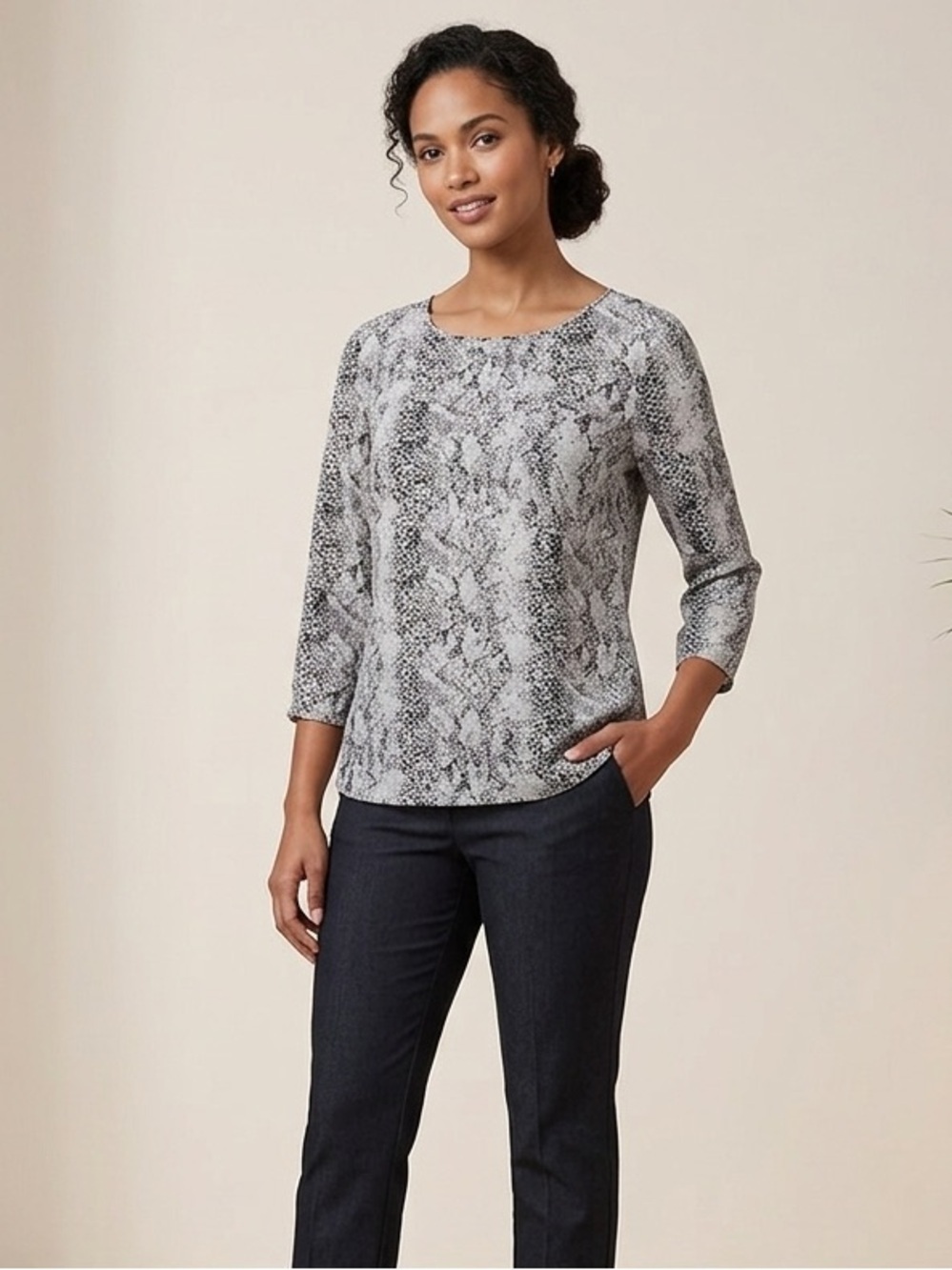 Joie 100% Silk Snakeskin Patterned 3/4 Sleeve Business Casual Blouse Size Small